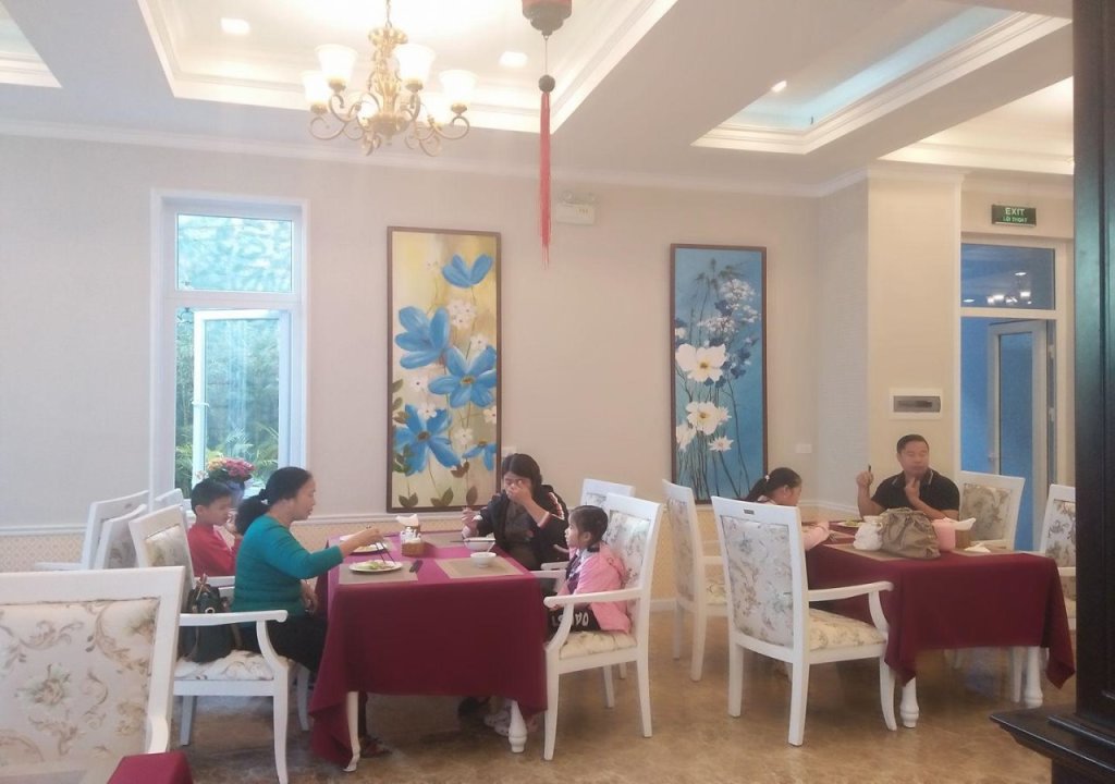 Далат: Hotel Du Lys