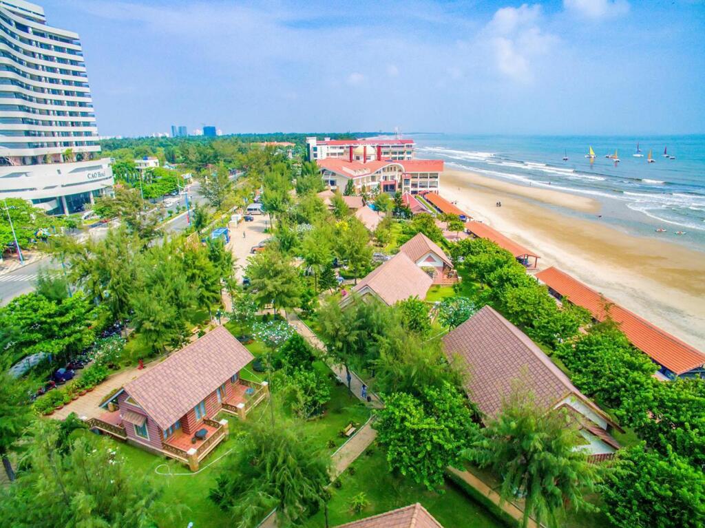 Вунгтау: Vungtau Intourco Resort
