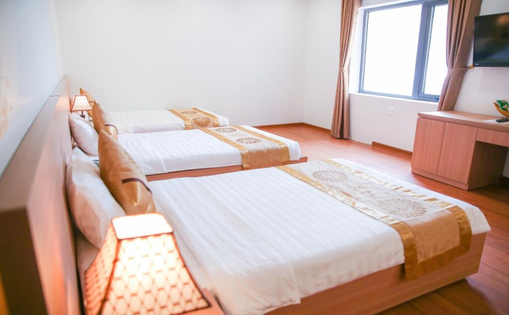 Хаулок: Long Anh Hotel
