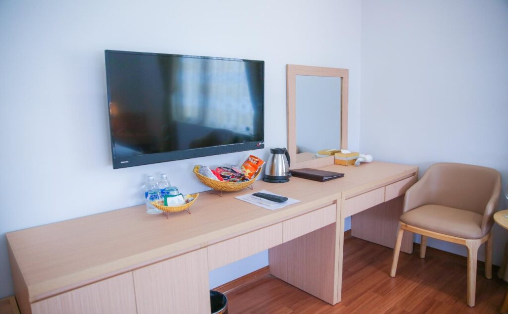 Хаулок: Long Anh Hotel