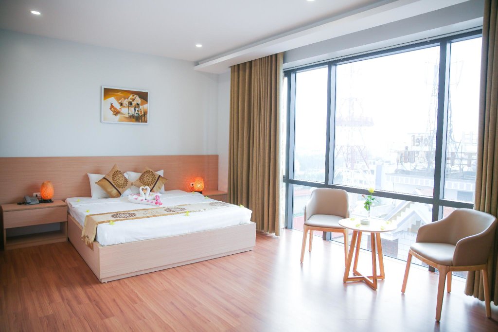 Хаулок: Long Anh Hotel