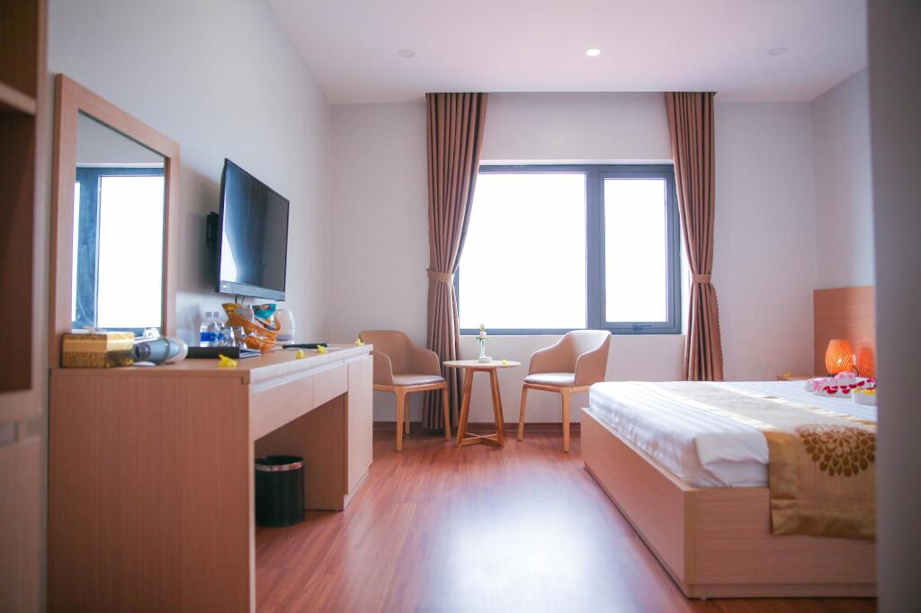 Хаулок: Long Anh Hotel