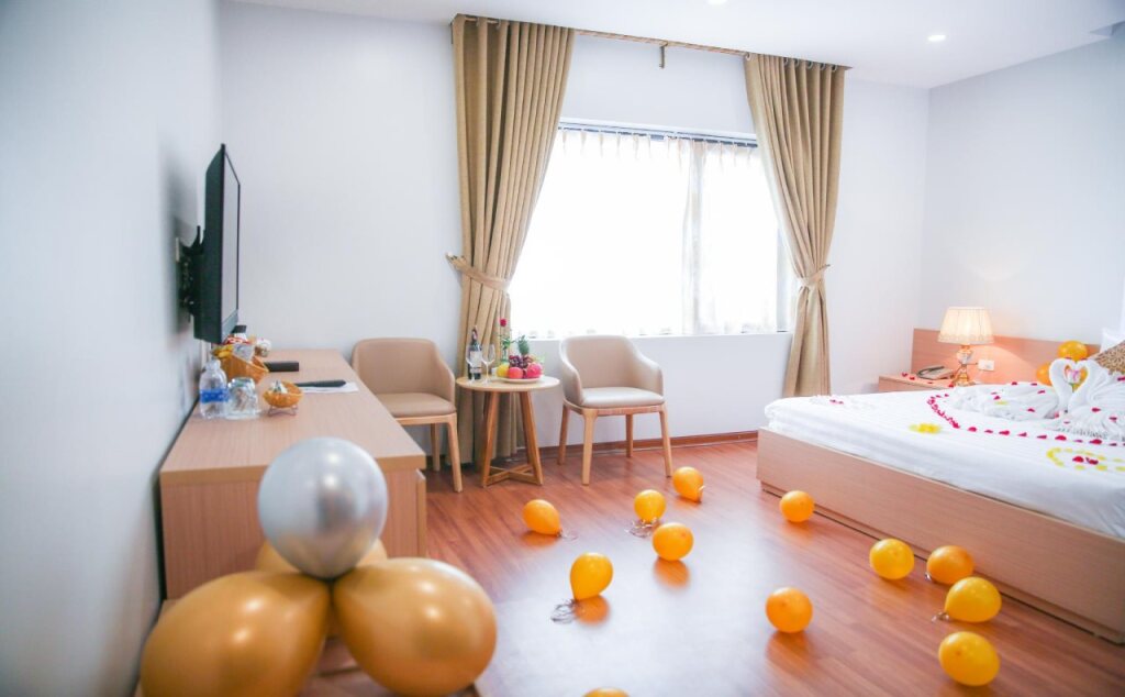Хаулок: Long Anh Hotel