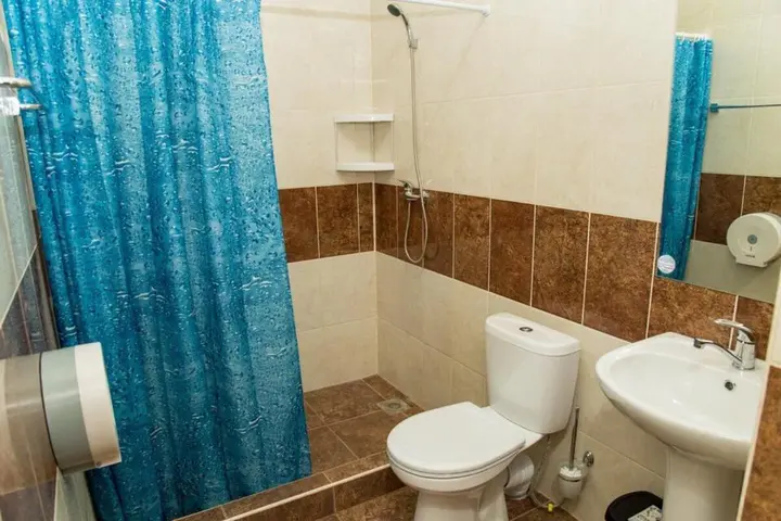 Новомихайловский: Kovcheg Guest House