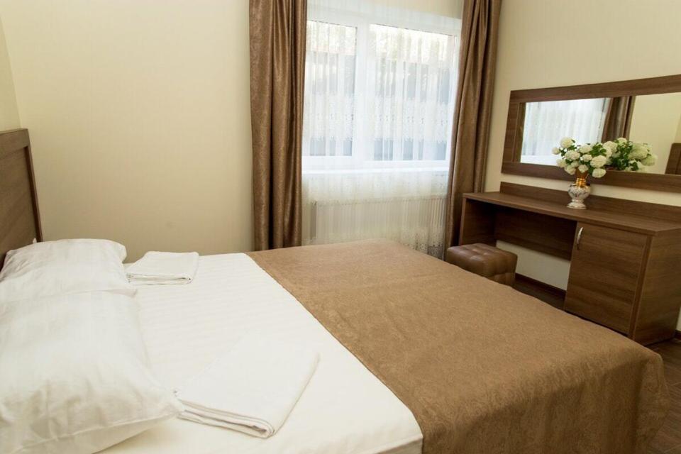 Новомихайловский: Kovcheg Guest House