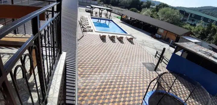 Новомихайловский: Kovcheg Guest House