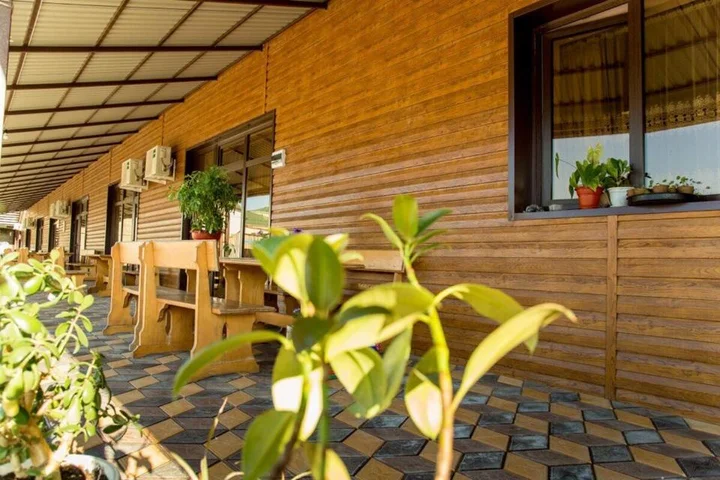 Новомихайловский: Kovcheg Guest House