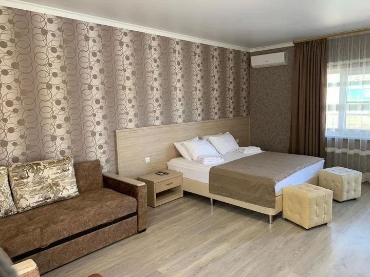 Новомихайловский: Kovcheg Guest House