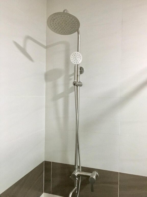 Бакнинь: Sunshine Hotel