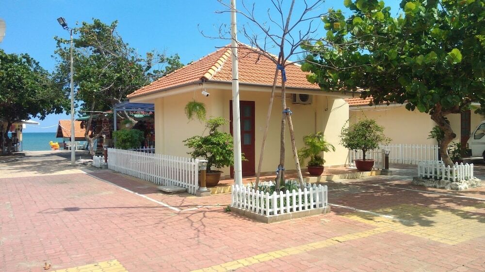 Вунгтау: Lotus Seaside Bungalows