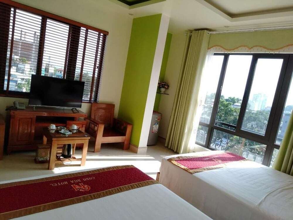 Халонг: Cong Nga Hotel