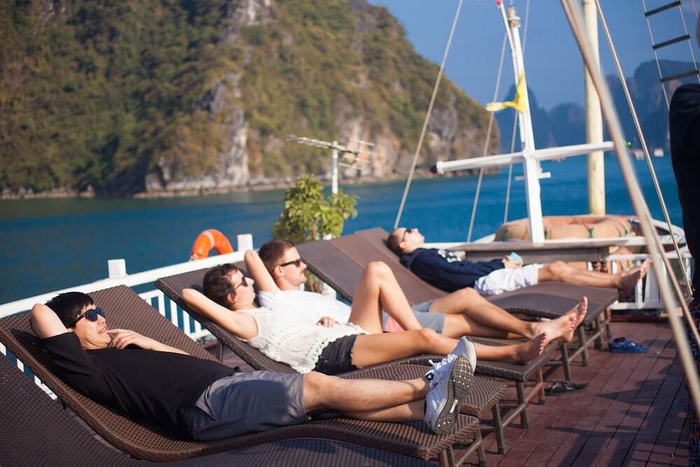 Халонг: Golden Star Cruise