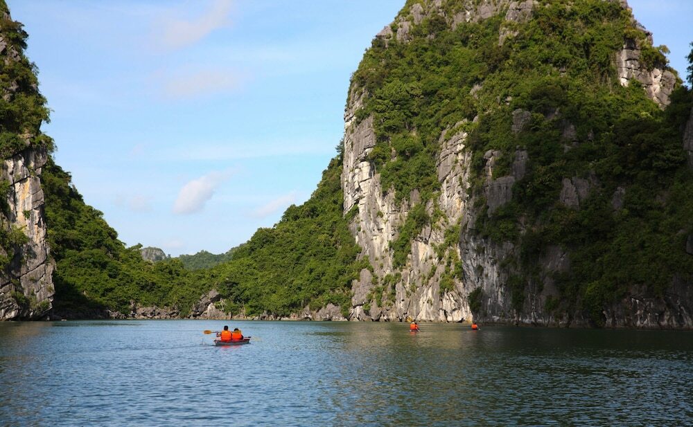 Халонг: Halong Sapphire Cruise