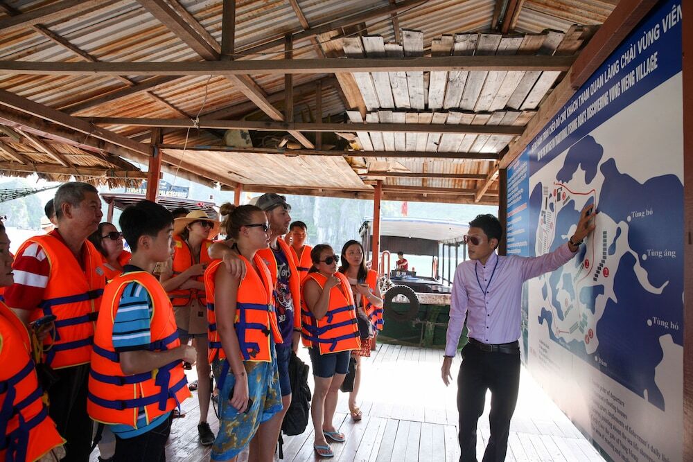 Халонг: Halong Sapphire Cruise