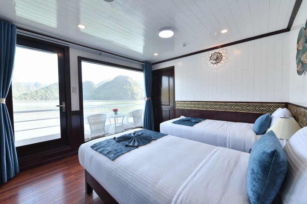 Халонг: Halong Sapphire Cruise