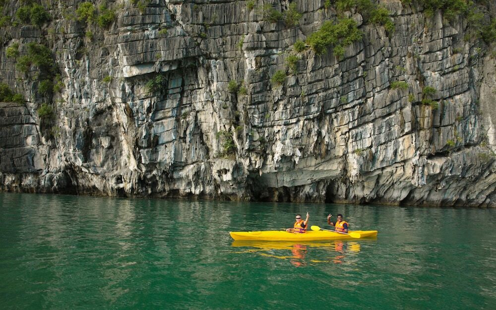 Халонг: Halong Sapphire Cruise