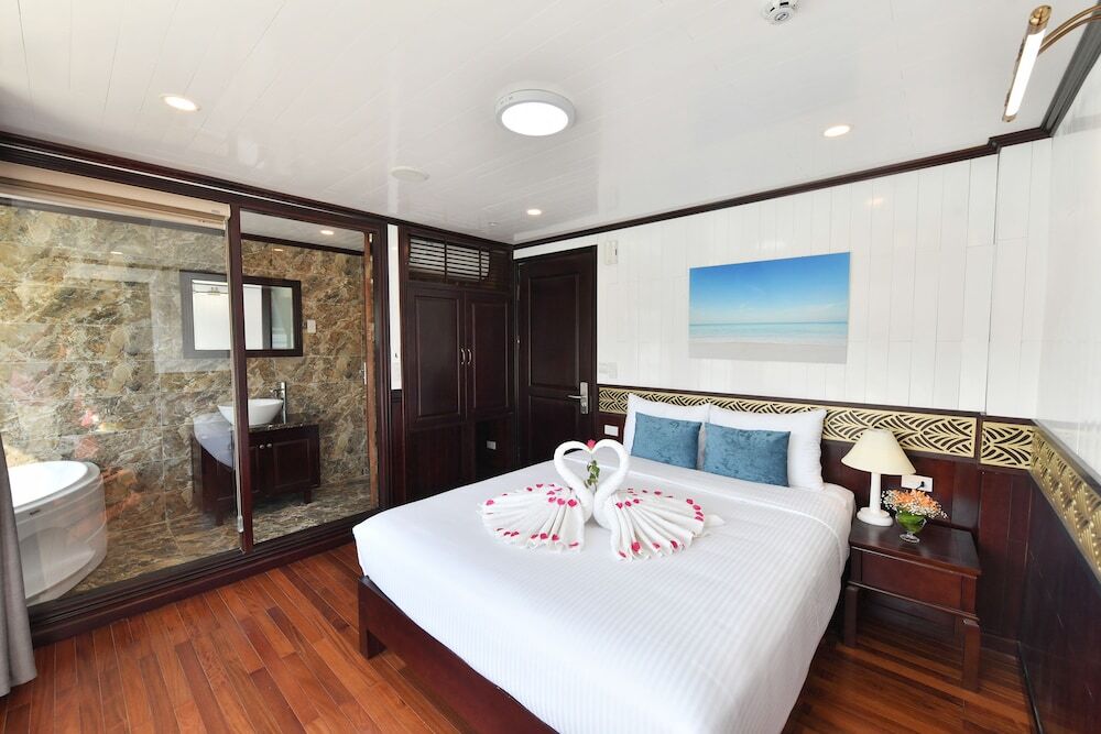 Халонг: Halong Sapphire Cruise