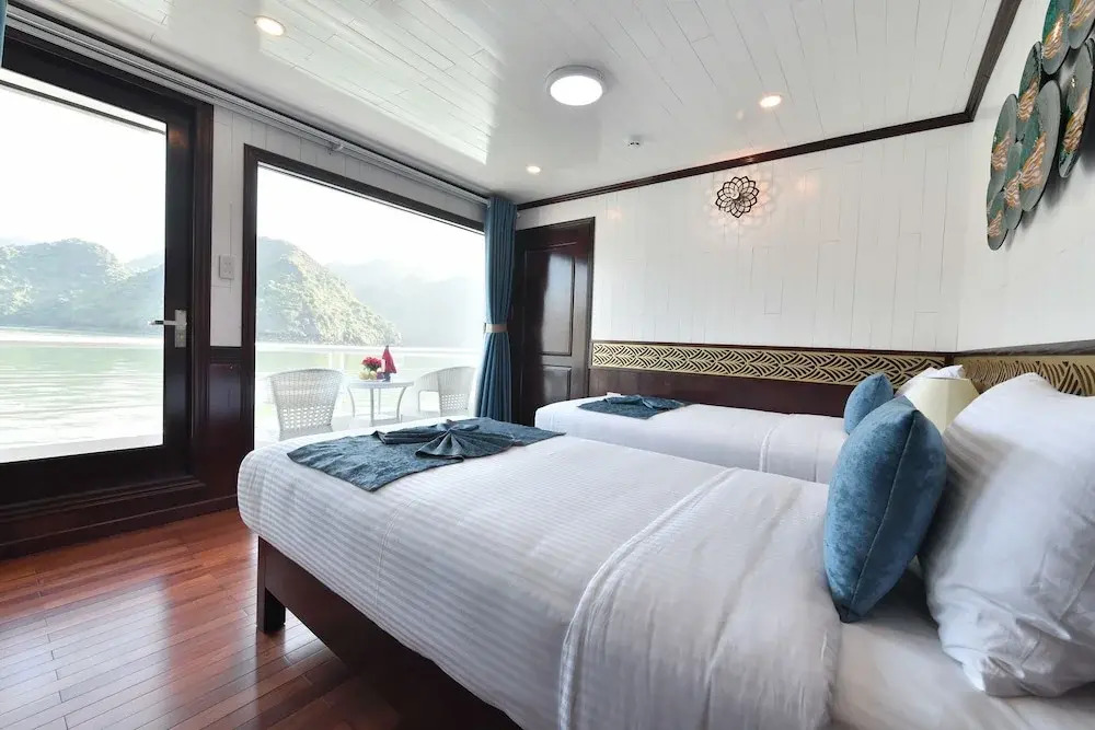 Халонг: Halong Sapphire Cruise