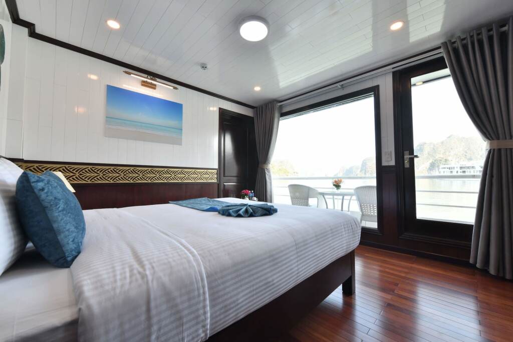 Халонг: Halong Sapphire Cruise
