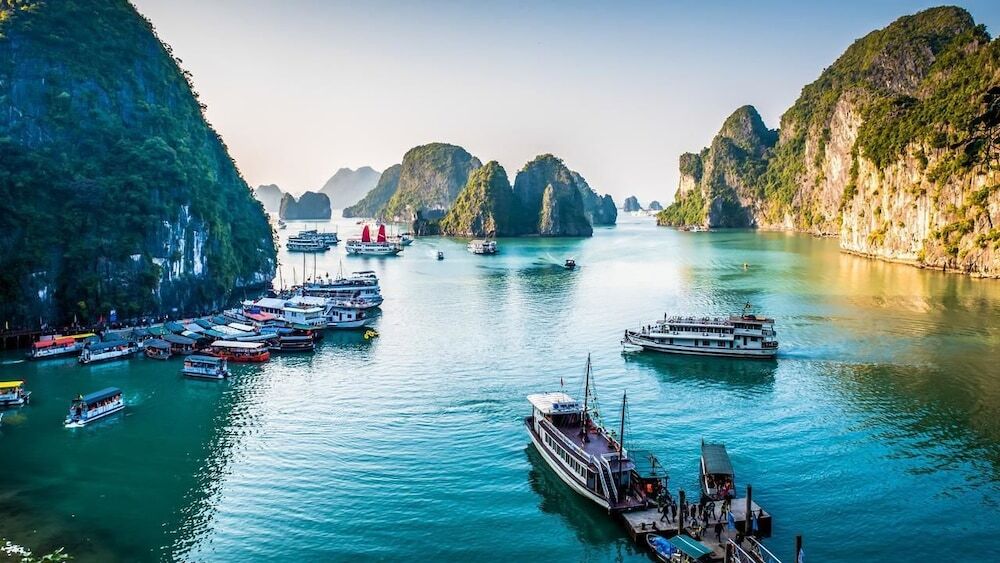 Халонг: Halong Sapphire Cruise