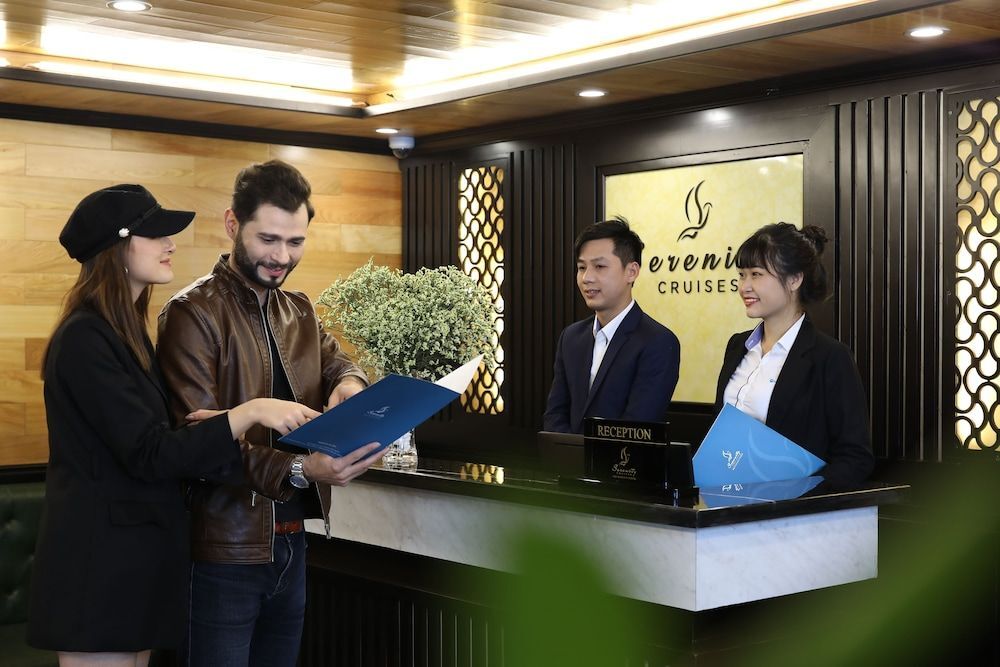 Халонг: Halong Serenity Cruise
