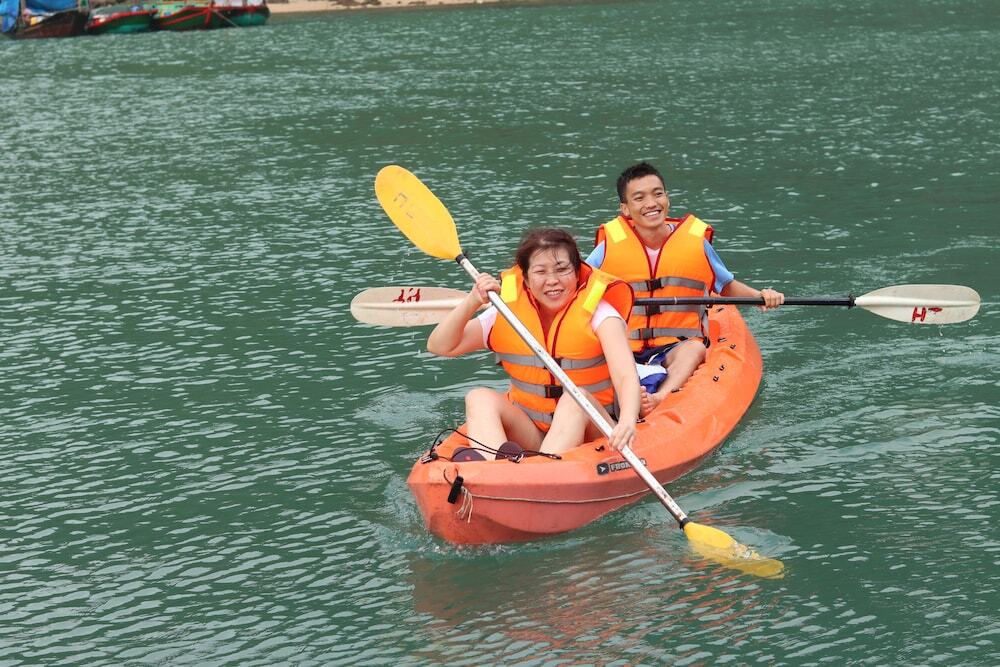 Халонг: Halong Serenity Cruise