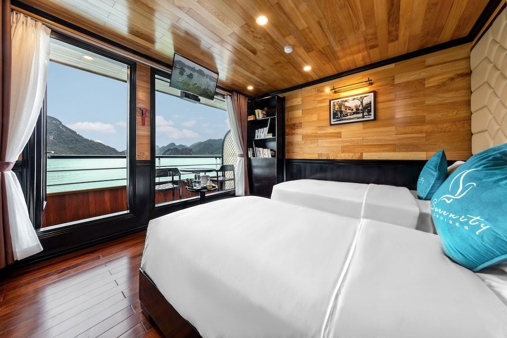 Халонг: Halong Serenity Cruise
