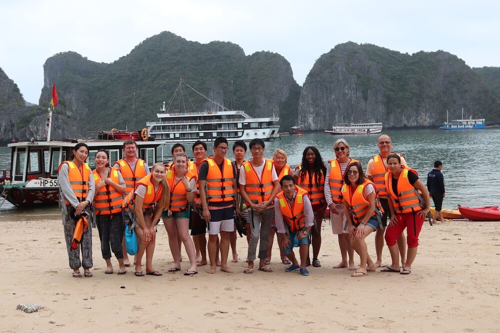Халонг: Halong Serenity Cruise