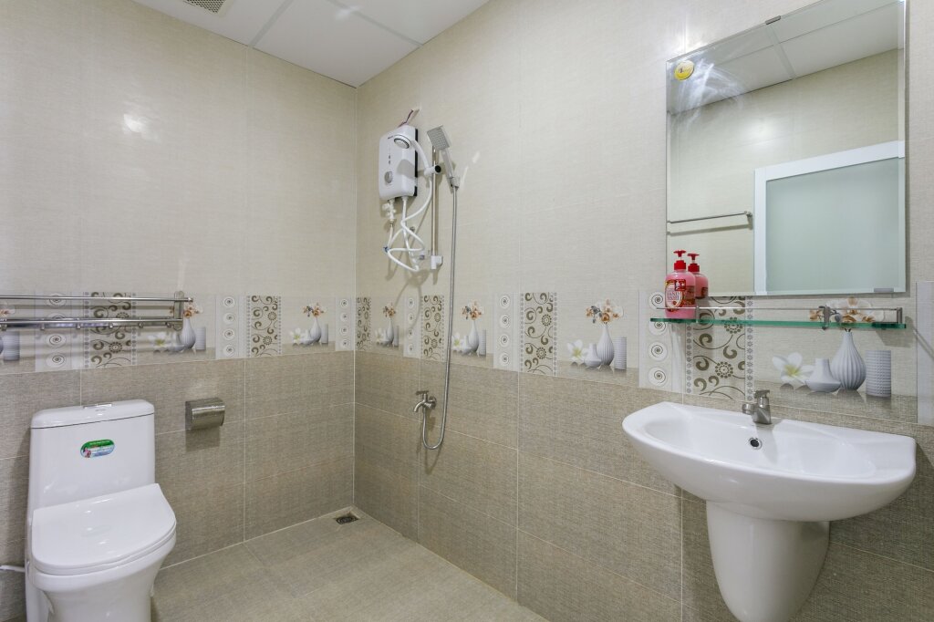 Хошимин: Your Home Serviced Apartment