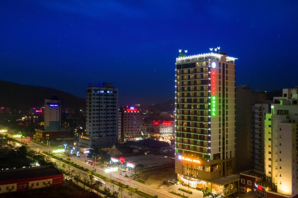 Халонг: Ha Long Marina Hotel