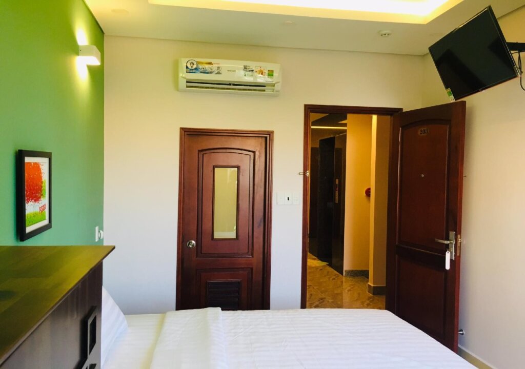 Пляж Thuan An: Spring Hotel