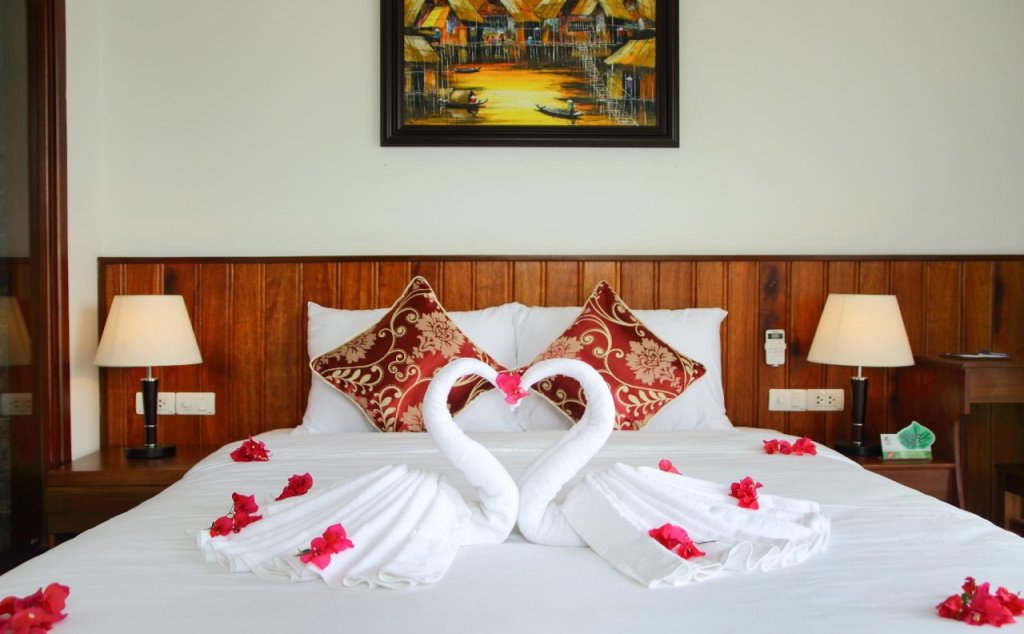 Хойан: Threeway Riverside Villa
