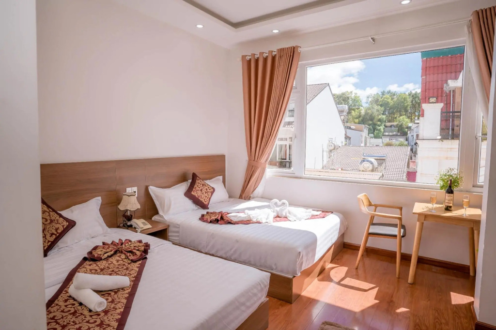 Далат: Skyhouse Hotel