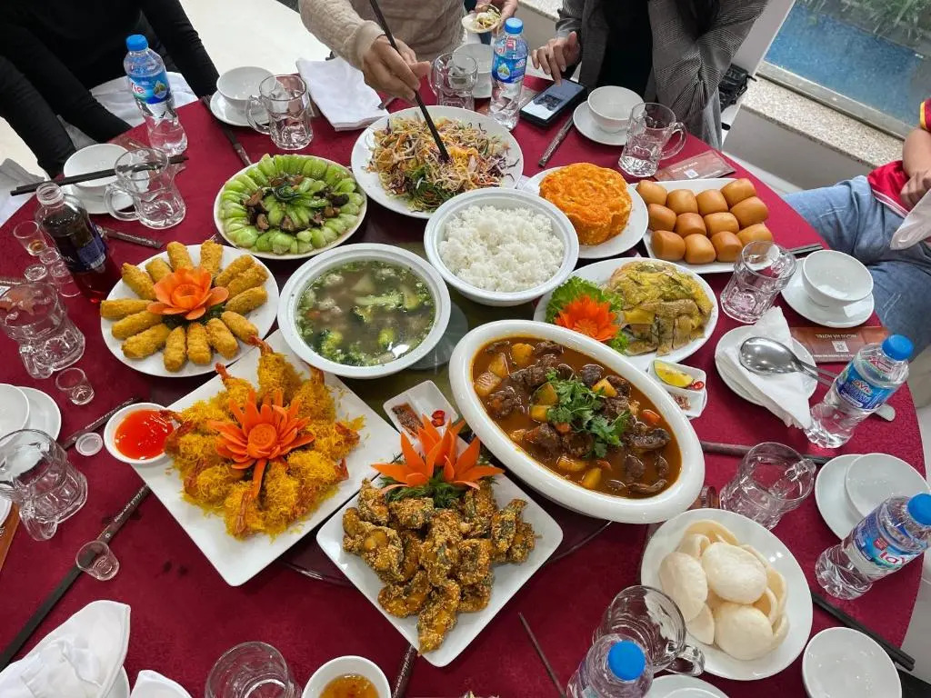 Хатинь: Ngan Ha Hotel