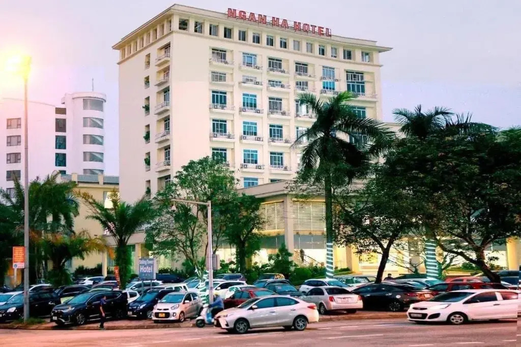 Хатинь: Ngan Ha Hotel