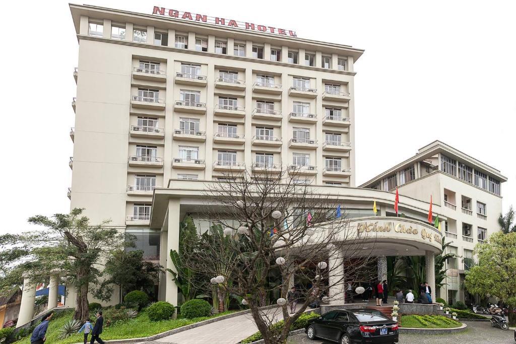 Хатинь: Ngan Ha Hotel