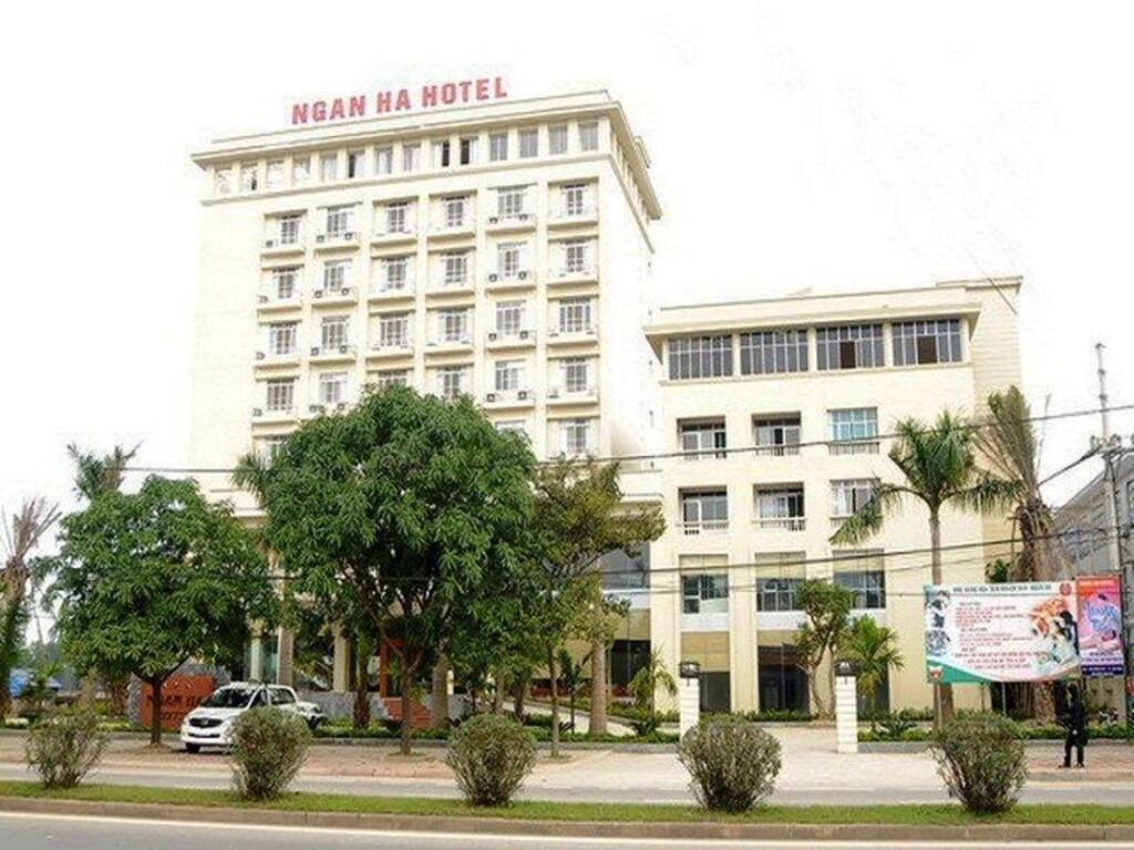 Хатинь: Ngan Ha Hotel