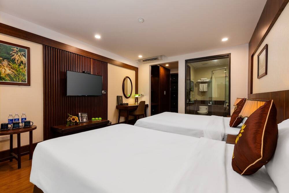 Хоа Лу: Liberty Hall Tam Coc Hotel & Villa