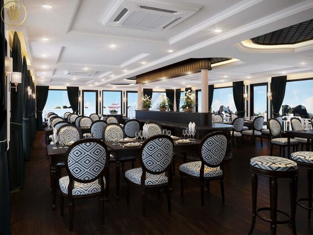 Халонг: Genesis Regal Cruise