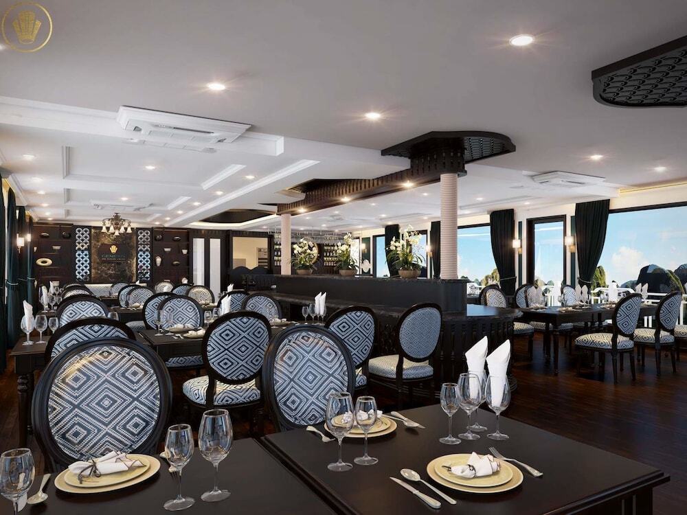 Халонг: Genesis Regal Cruise