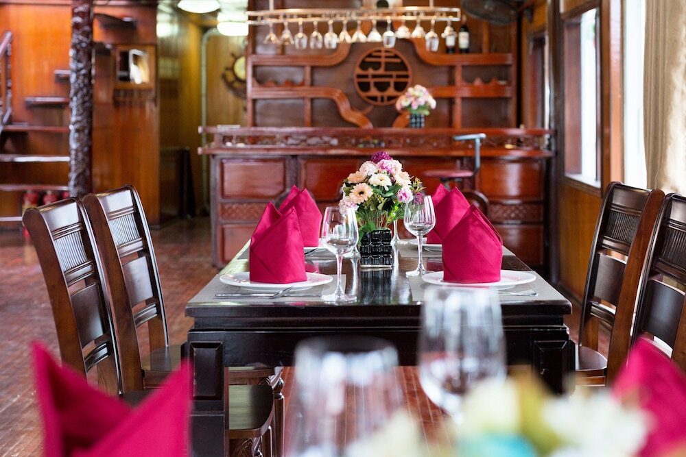 Халонг: Cozy Bay Classic Cruise