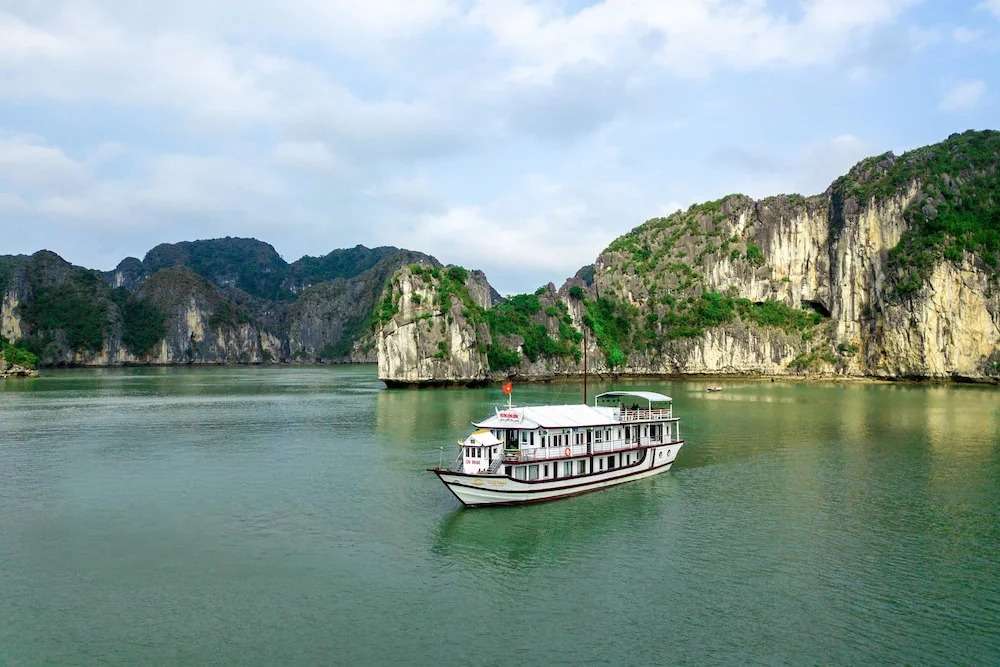 Халонг: Cozy Bay Classic Cruise