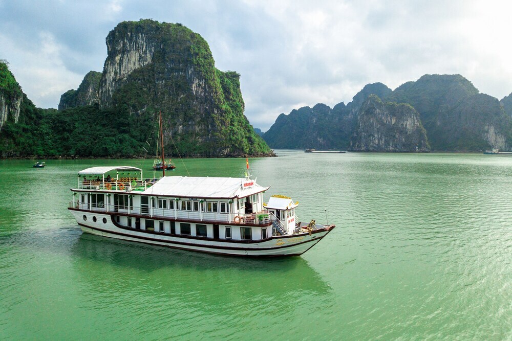 Халонг: Cozy Bay Classic Cruise