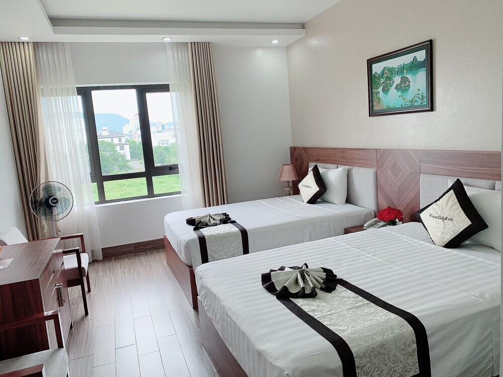Халонг: Ha Long New Day 2