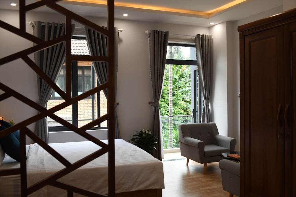 Дананг: YOLO Apartment Homes