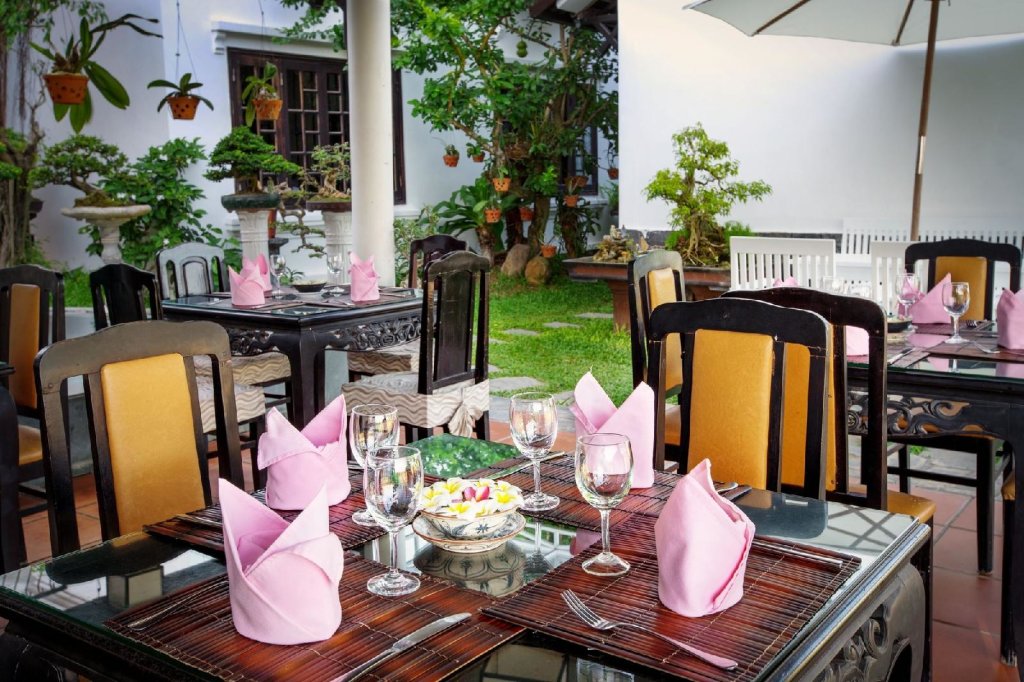 Хойан: The Quin Riverside Villa