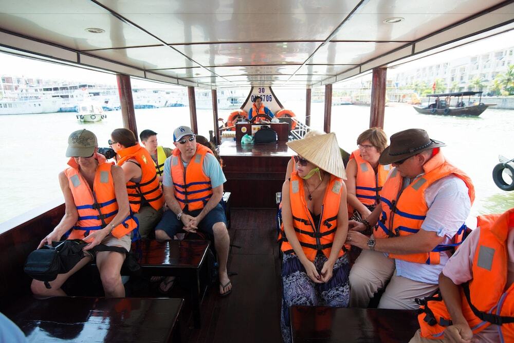 Халонг: Gray Line Private Luxury Cruise