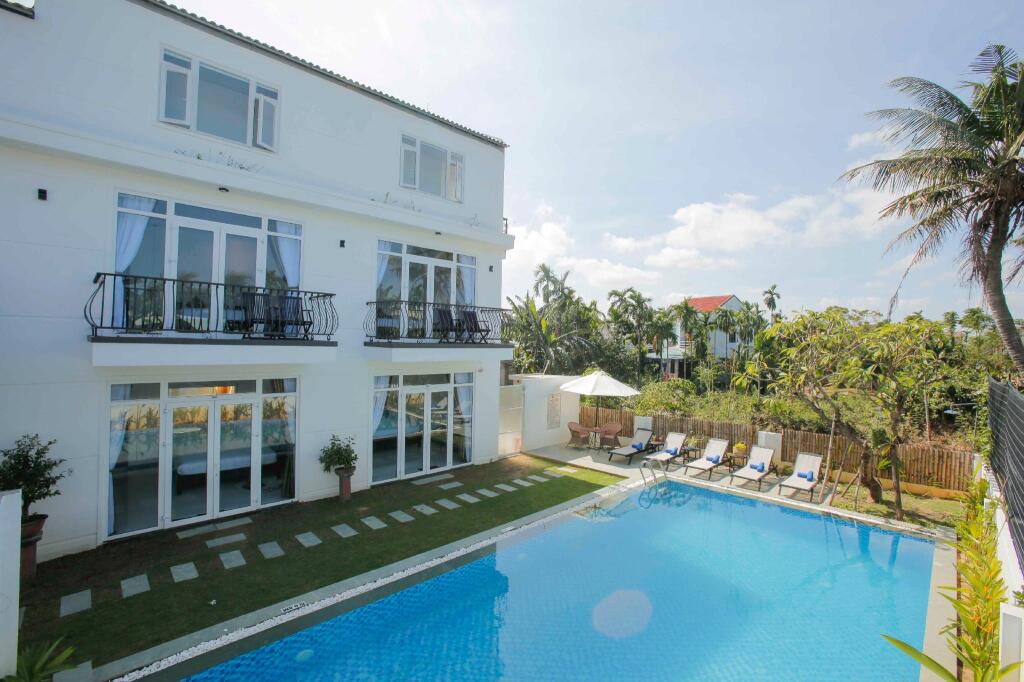 Хойан: Hoi An Sunny Pool Villa