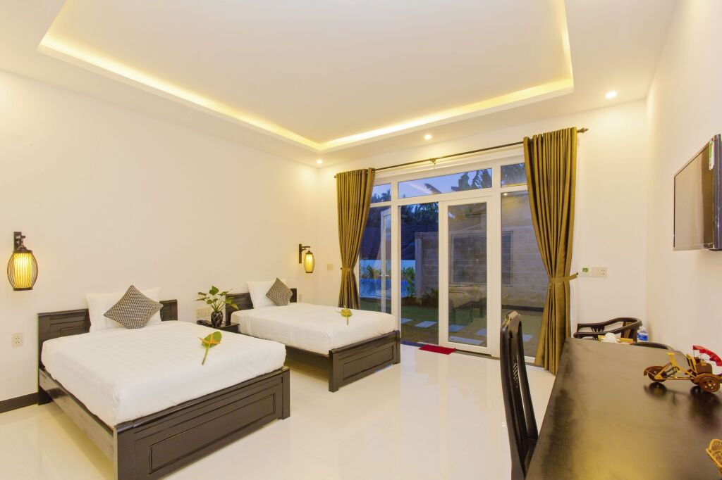 Hoi An Sunny Pool Villa — фото 4