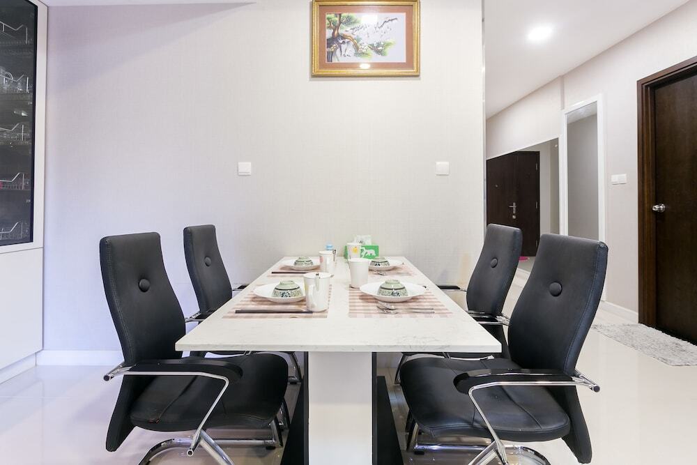 Хошимин: Sunrise City 2BR Luxury SWPool 30th